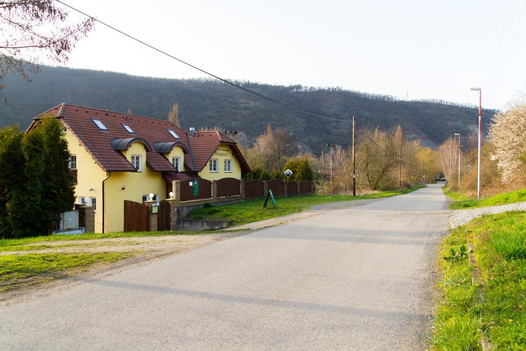 Guest House Kaskáda Vrané nad Vltavou Exterior foto